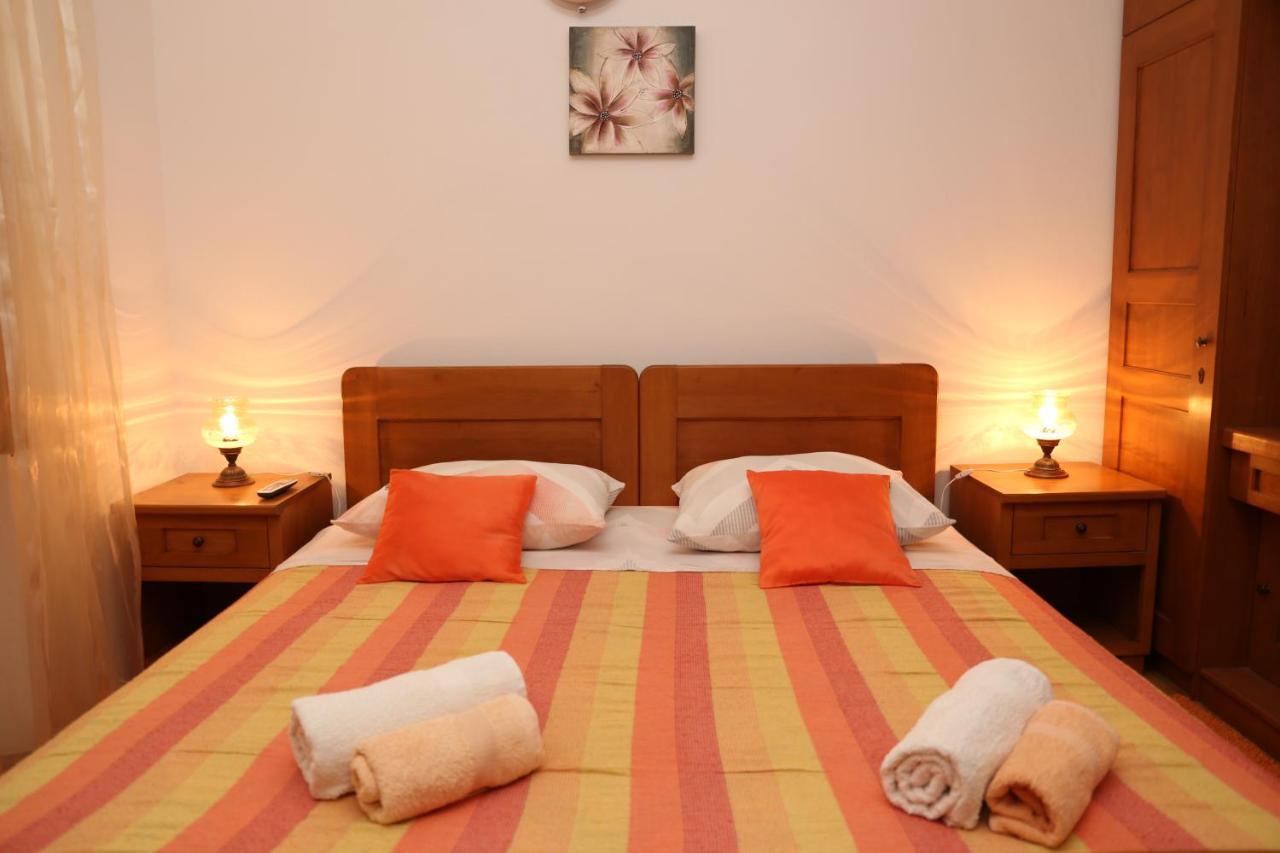 Coosy Rooms Katarina Lumbarda Kültér fotó