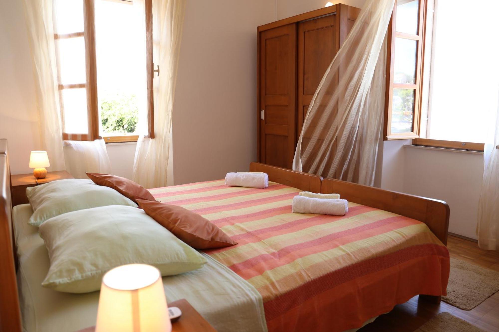 Coosy Rooms Katarina Lumbarda Szoba fotó