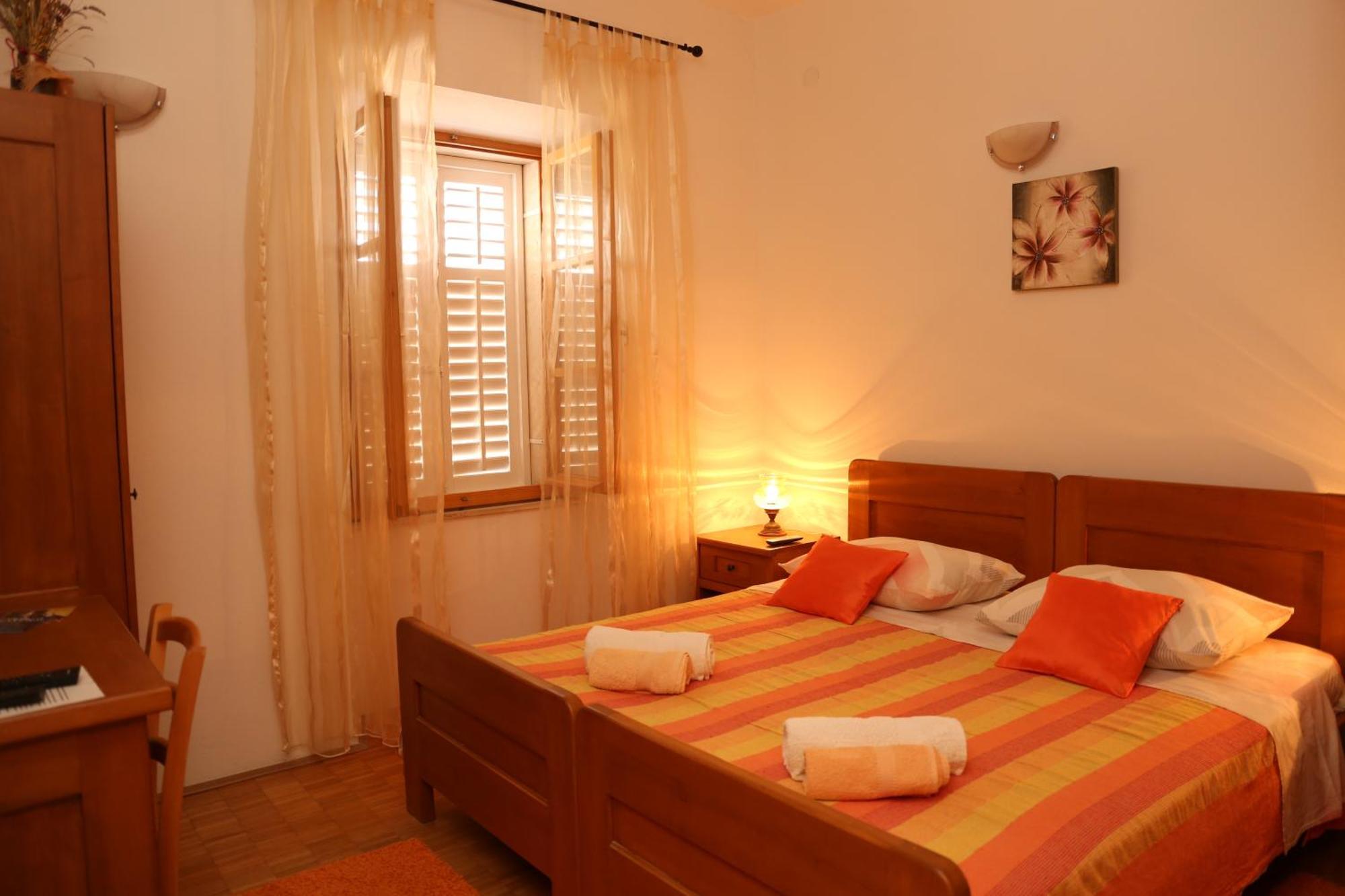 Coosy Rooms Katarina Lumbarda Szoba fotó