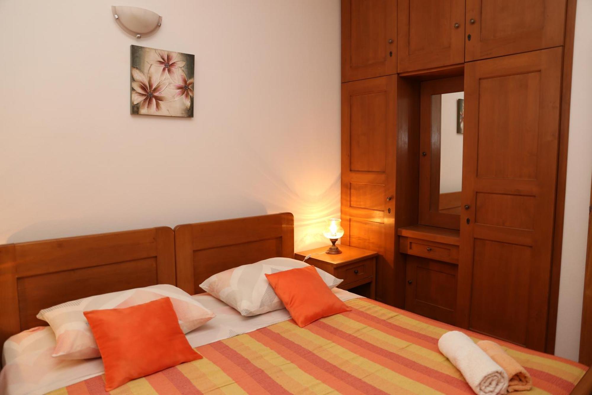 Coosy Rooms Katarina Lumbarda Szoba fotó
